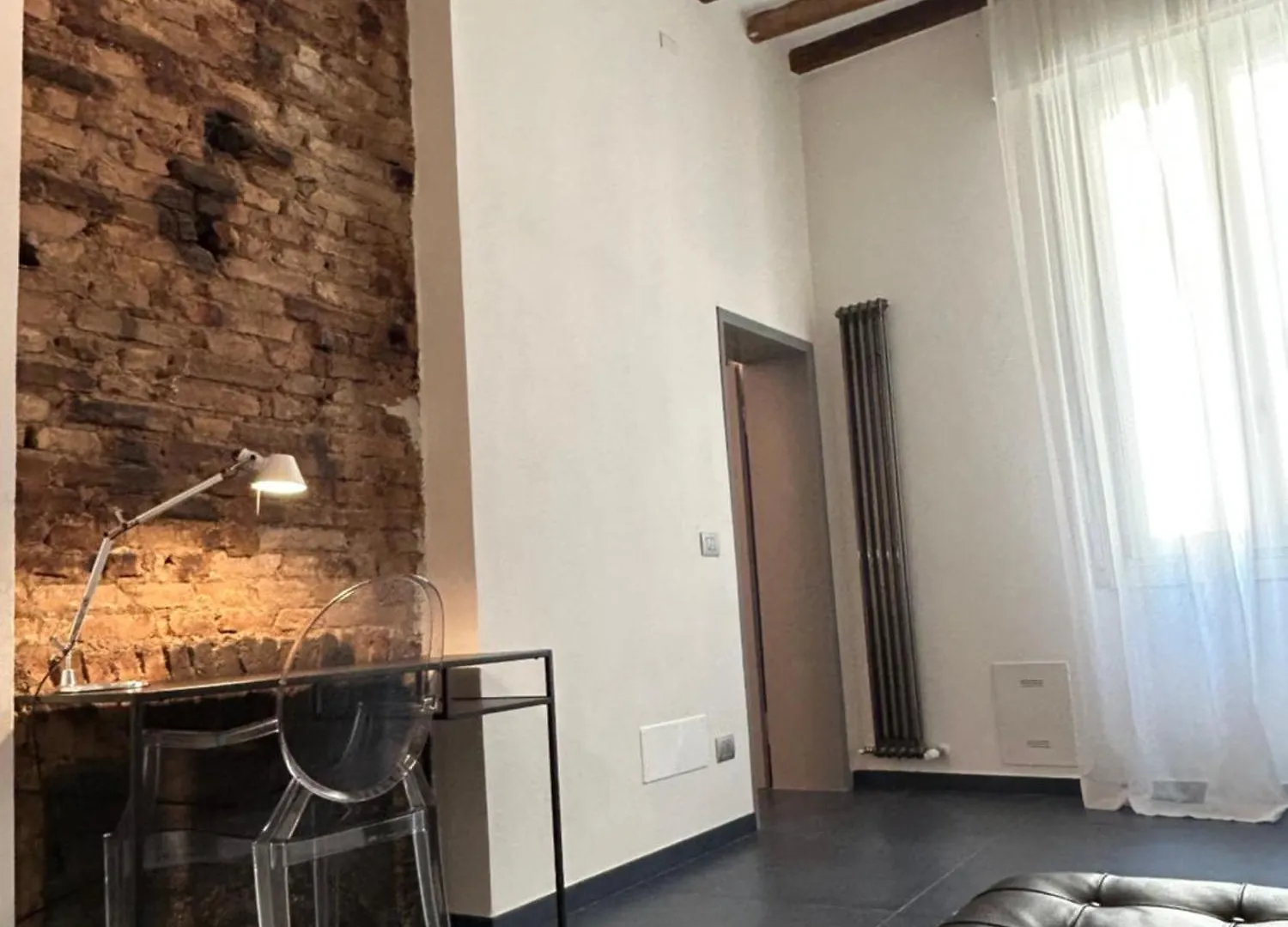 Domus Apartment Modena Italy