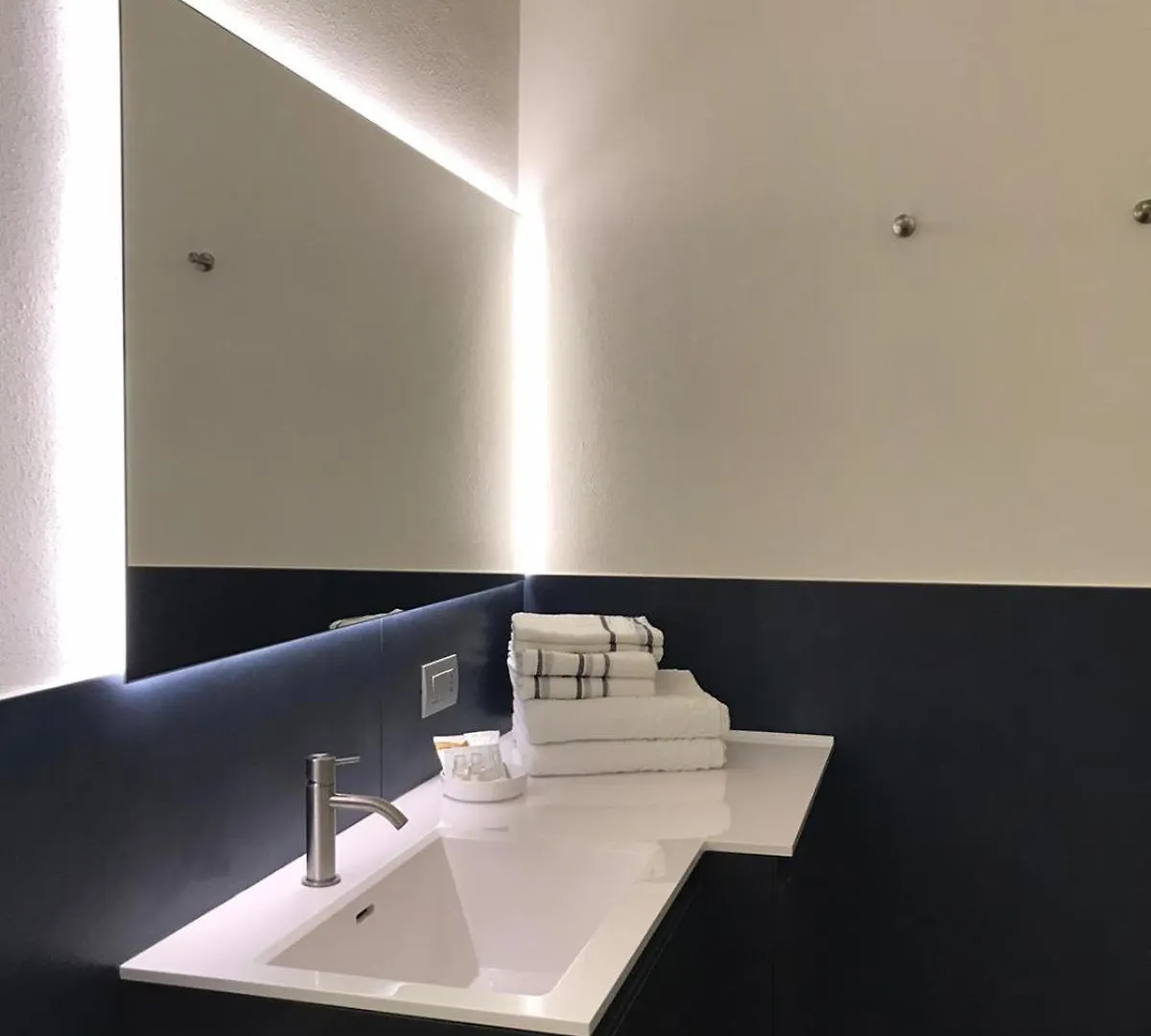 Domus Apartment Modena 0*,